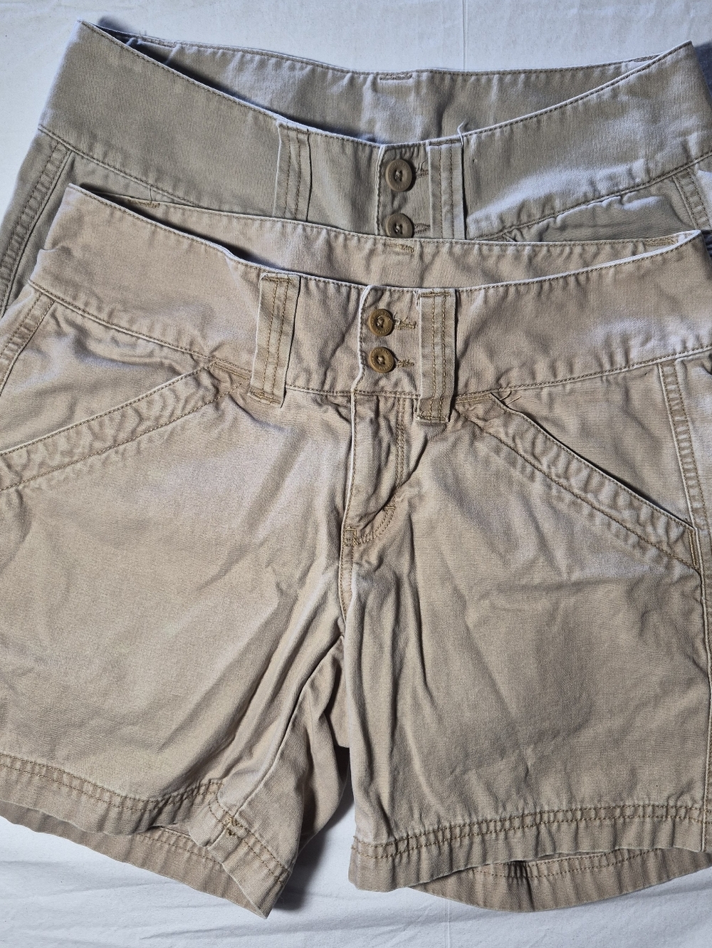 2 The North Face Women's Beige/Tan Hiking Shorts - Double Button Waist Size 4